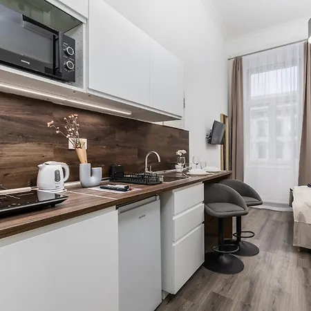 Cozy In Downtown Appartamento Budapest
