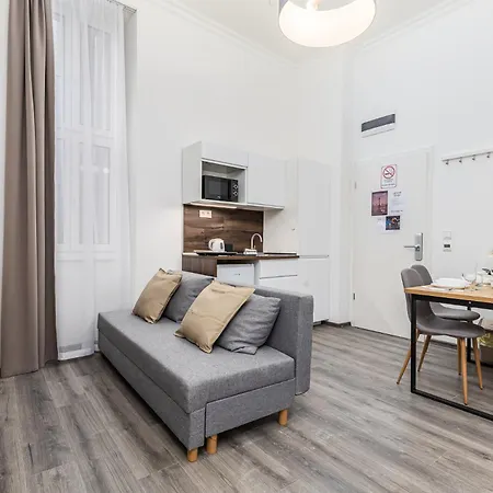 Apartment Cozy In Downtown Budapest